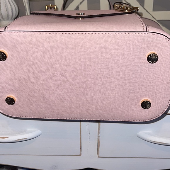 Michael Kors tote with front pocket - Picture 7 of 8